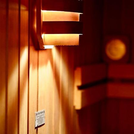Helle Kellerwohnung Im Gruenen Mit Sauna Koln Bagian luar foto