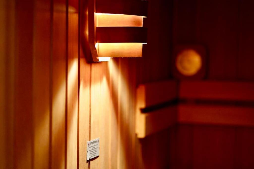 Helle Kellerwohnung Im Gruenen Mit Sauna Koln Bagian luar foto