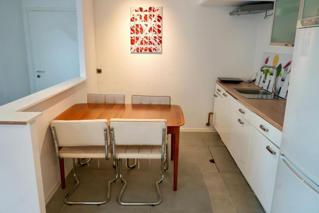 Helle Kellerwohnung Im Gruenen Mit Sauna Koln Bagian luar foto